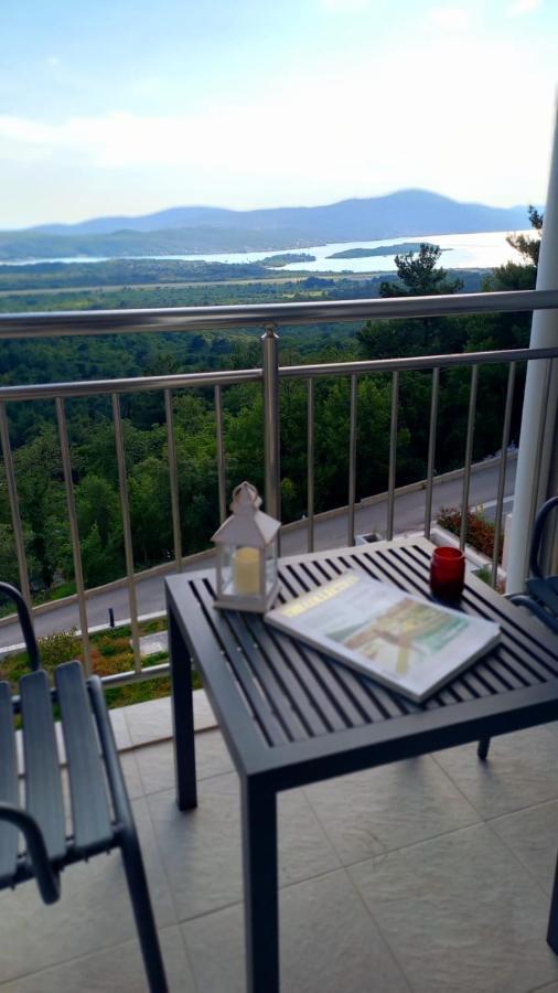 Cozy Apartments With Pool And Splendid Seaview Kavac Luaran gambar